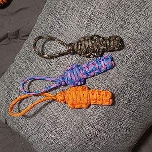 paracord keychain